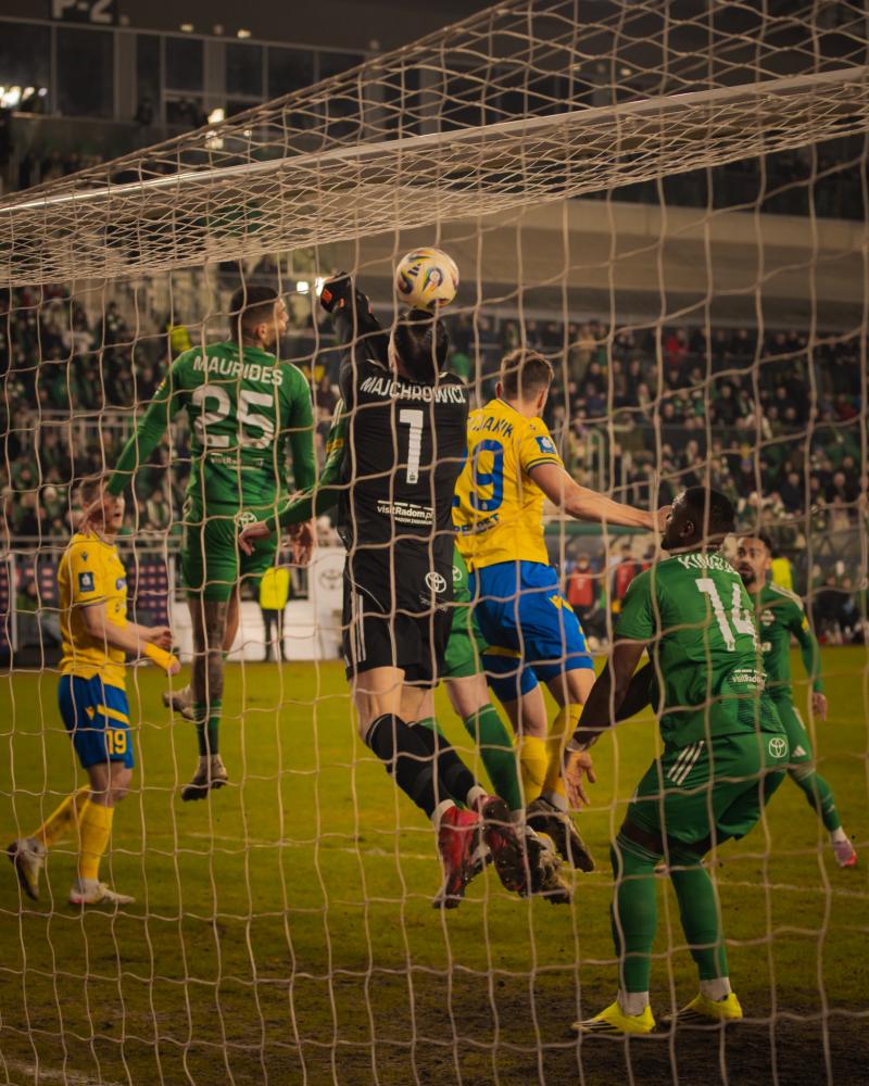 Szary wiruje pył, tylko on mnie nie opuszcza | Radomiak - Arka 3:1